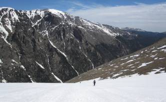 Looking back at our group ascending Sundance Mountain Bowl about midway from Old Fall River Road